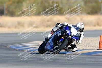 media/Jan-09-2022-SoCal Trackdays (Sun) [[2b1fec8404]]/Turn 6 (1035am)/